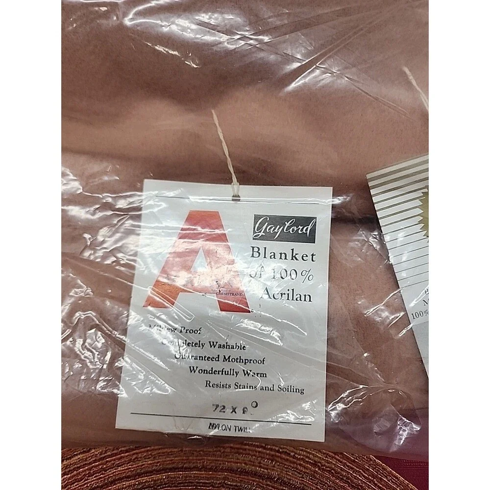 VTG Gaylord's Dept. Store Salmon Color Acrilan Blanket 72 X 90 1960s New W Tags